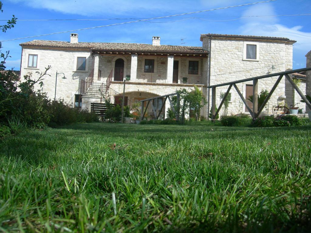 Agriturismo Borgo San Martino Abbateggio Exterior foto