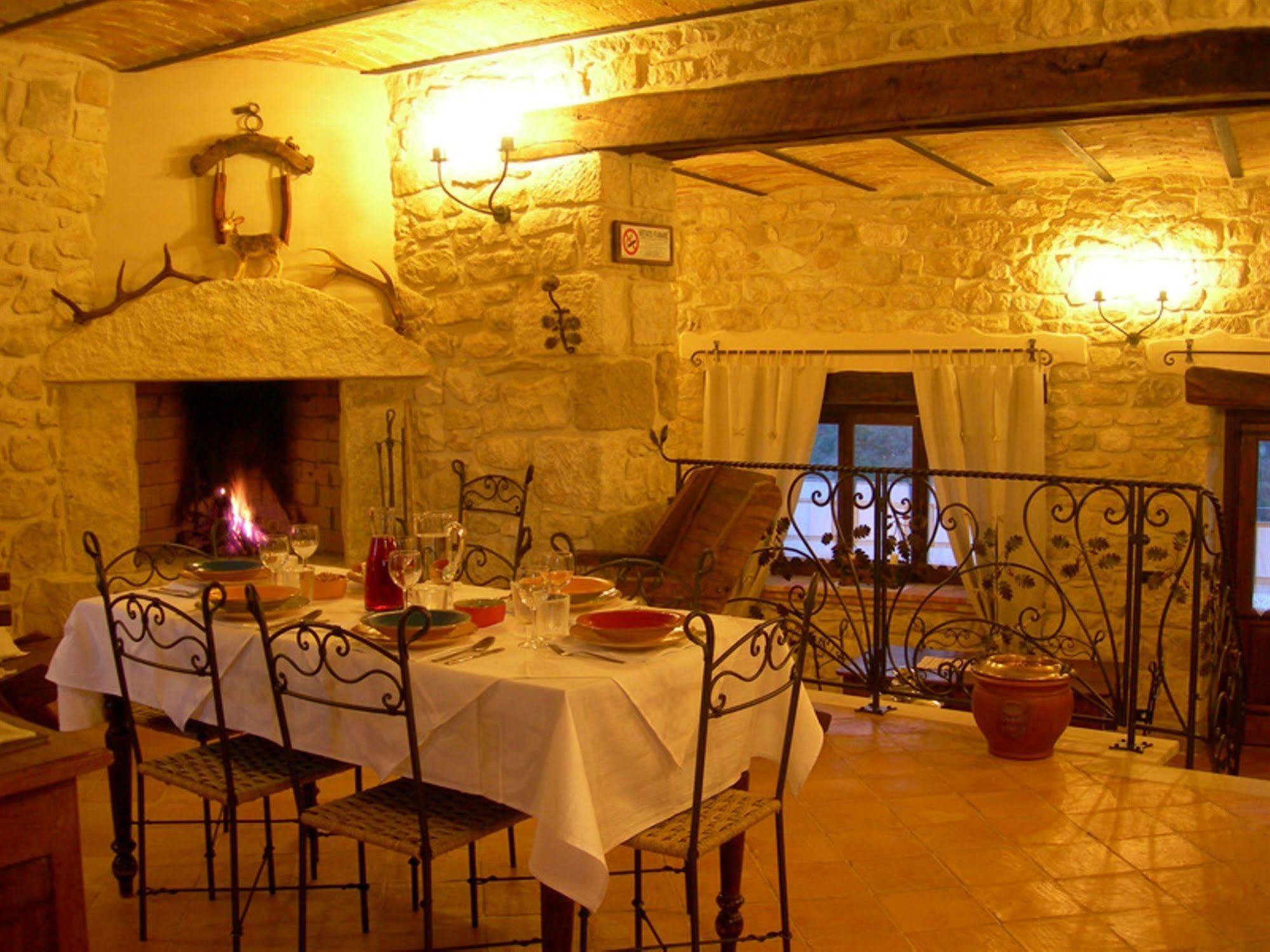 Agriturismo Borgo San Martino Abbateggio Exterior foto